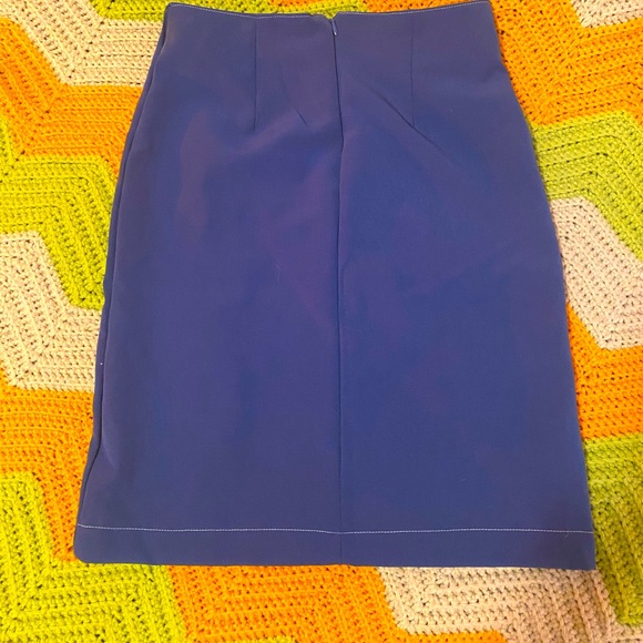 Modcloth knee length skirt - Picture 3 of 4